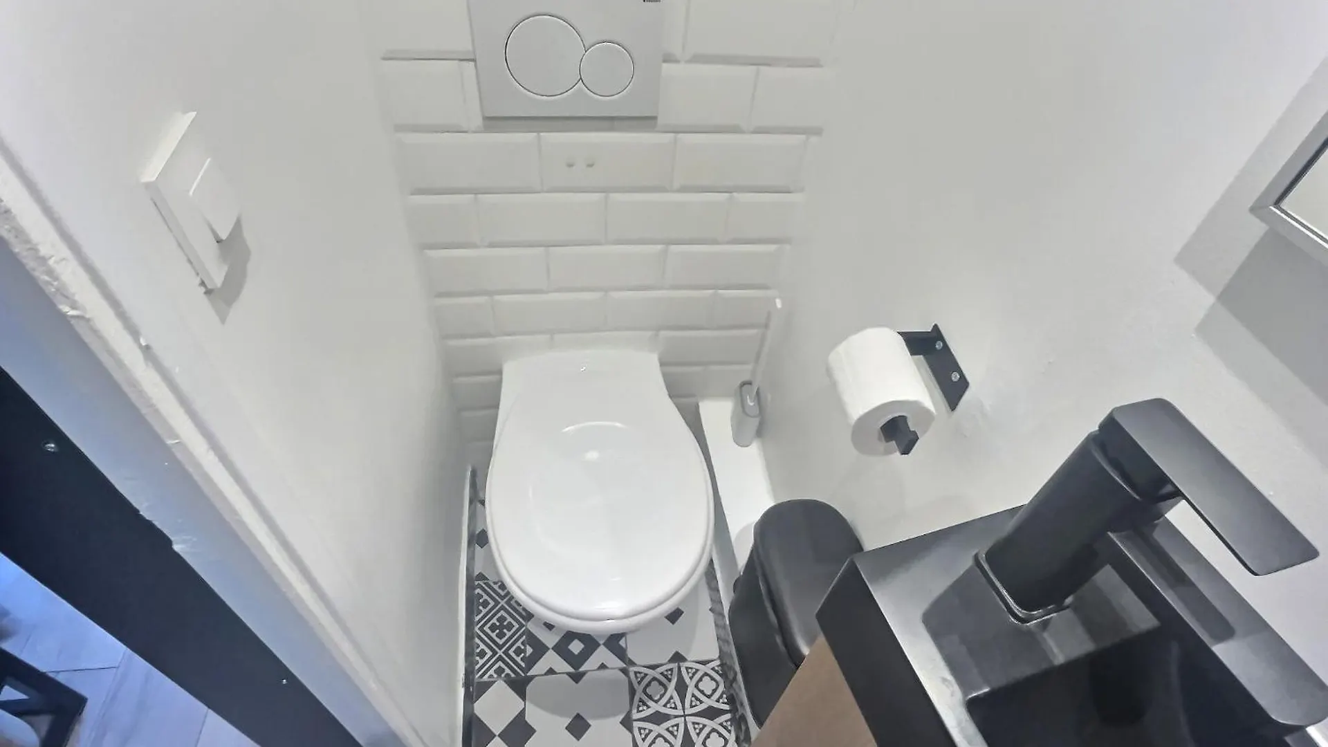 Beau Studio Calme Gare Et Metro A 300M Paris France